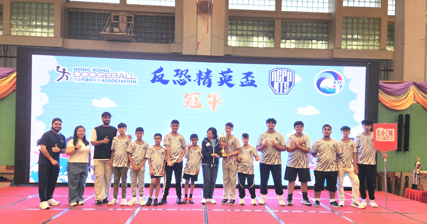 少數族裔青少年領獎相片