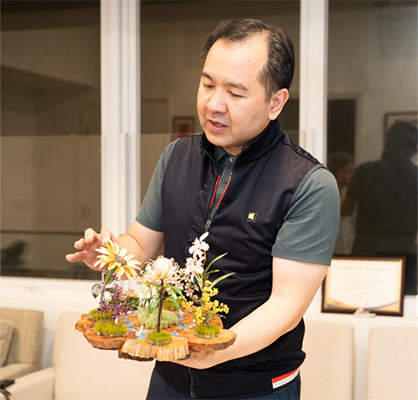 凌浩雲教授 凌浩雲教授