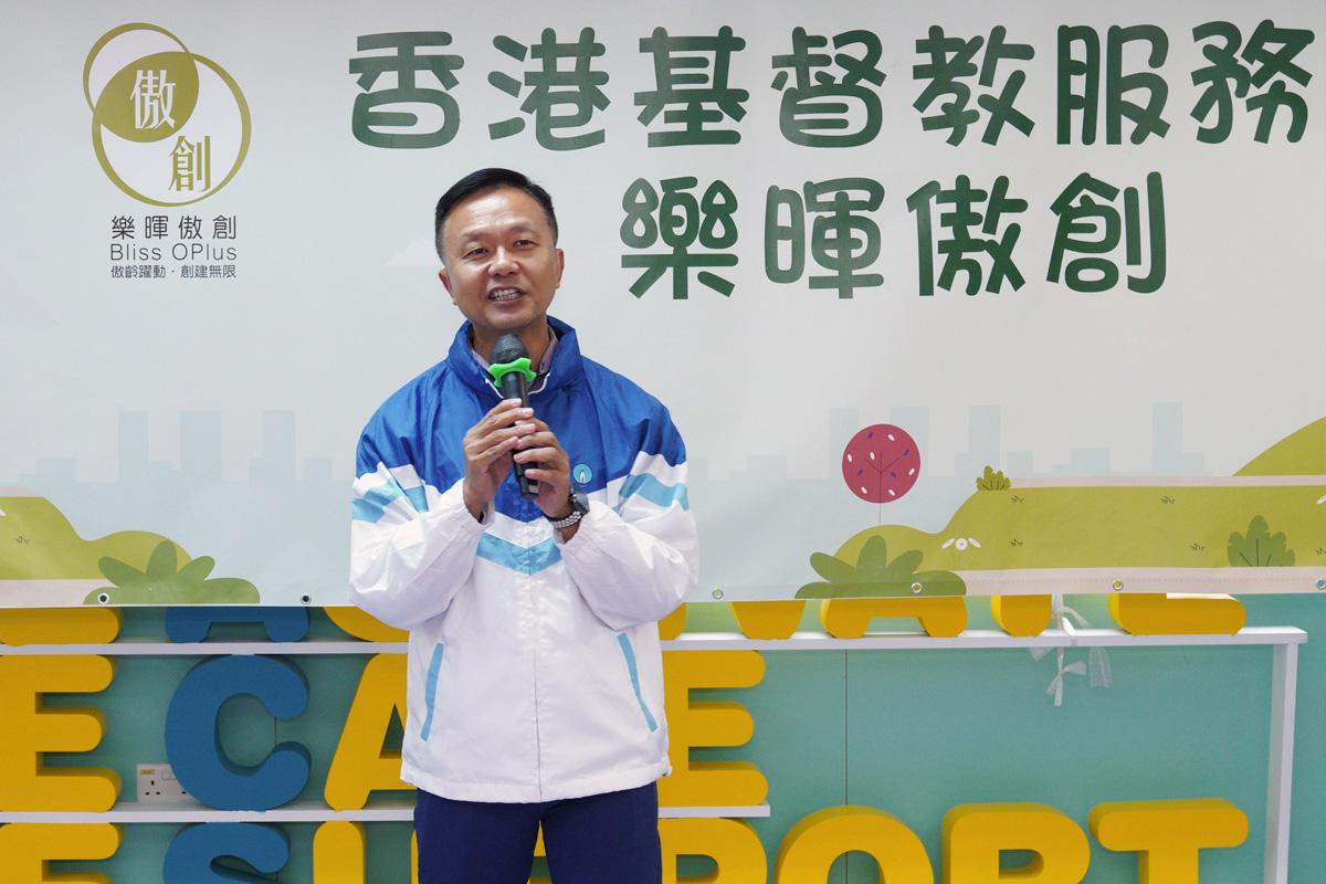  煤氣公司集團企業事務及可持續發展總監李健明希望是次包糉活動把關懷與溫暖帶給「留港長者」。